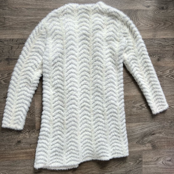 NWOT Solitaire Anthropologie Cardigan Sweater Longline Jacket Fuzzy size Medium - Picture 4 of 9